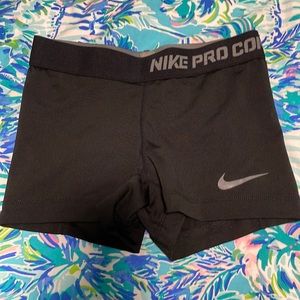 NIKE PRO COMBAT DRI-FIT COMPRESSION SHORTS!! In black size XS.